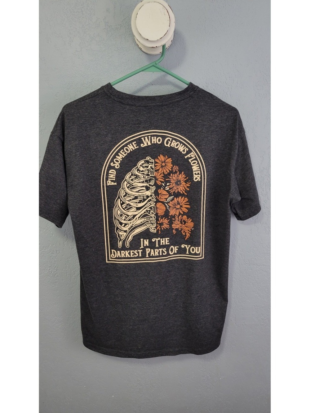 Zach Bryan Graphic T-Shirt Small Dark Gray Floral Skeleton Design